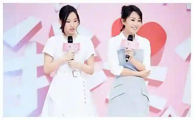 资本家丑孩子又添一员！佟大为带女儿拍戏，网友称浪费爹妈好基因