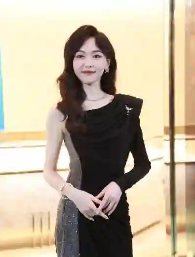 结婚6年后，再看41岁唐嫣现状，才明白罗晋为什么放弃苗圃选择她