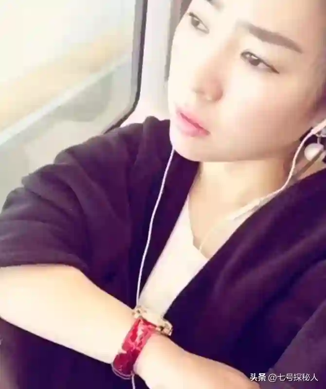 成名后抛弃原配，与女粉丝结婚生娃的宋小宝，如今状况大不如前