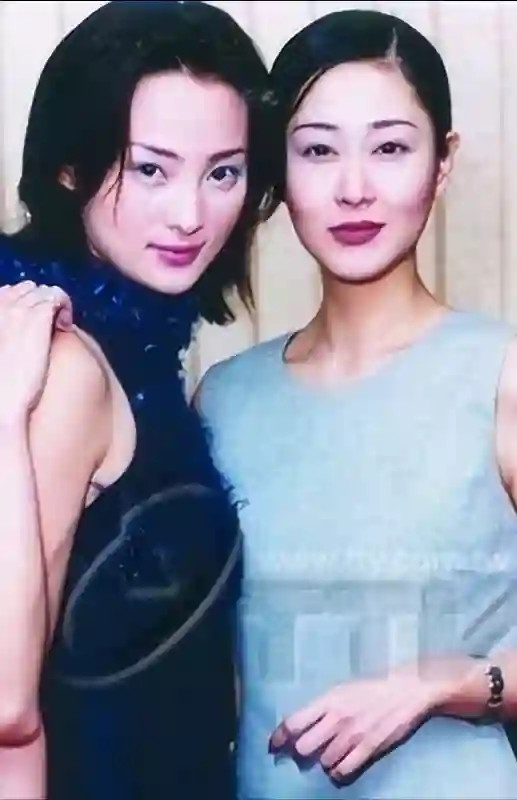 高圆圆再被赞，却仍被叫“惯三”？类似的女星不少，结局大相径庭