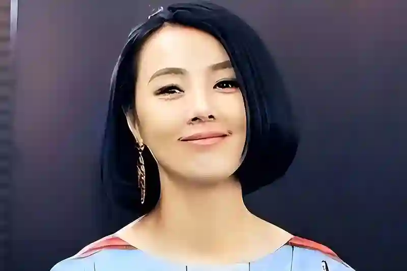 她掌掴陈宝国，艳压章子怡，姜文“一脱成名”，52岁至今未婚