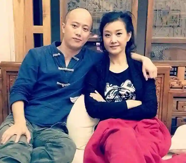 没想到，“销声匿迹”11年，与丈夫相约丁克的宋祖英已成人生赢家