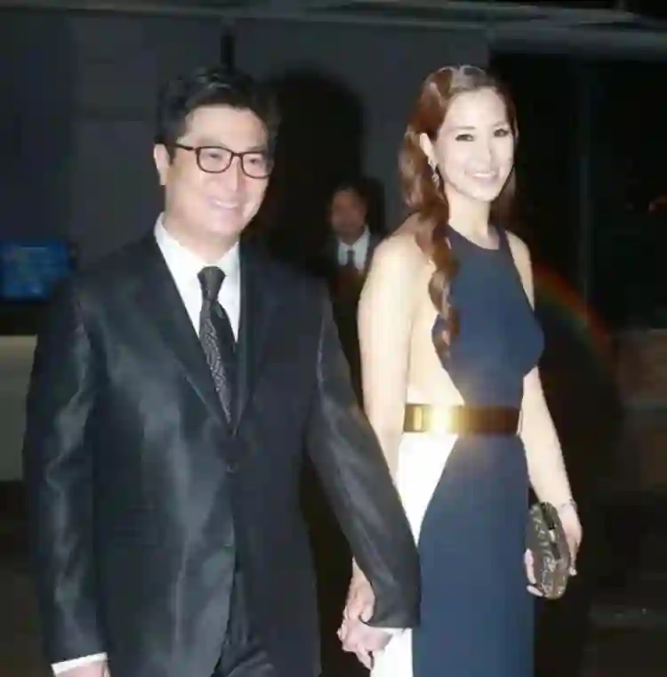 上嫁吞针！徐子淇在婆家地位全靠公公李兆基撑，李家成面色太重！