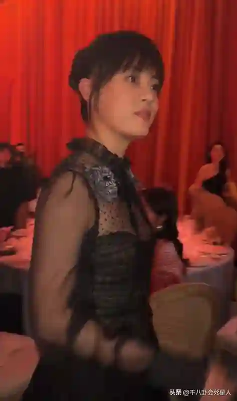 北影节红毯林志玲脸僵眼睛小，孙俪土气金晨灵动，杨紫打了翻身仗