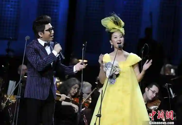 没想到“销声匿迹”11年，与丈夫相约丁克的宋祖英，已成人生赢家