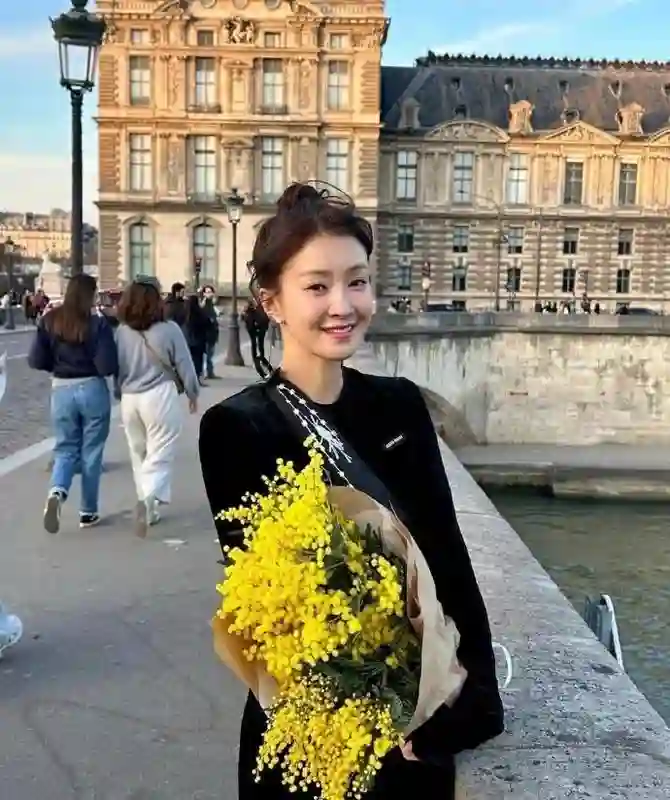 李诗英怀上前夫的二胎，网友：前夫居然不知情
