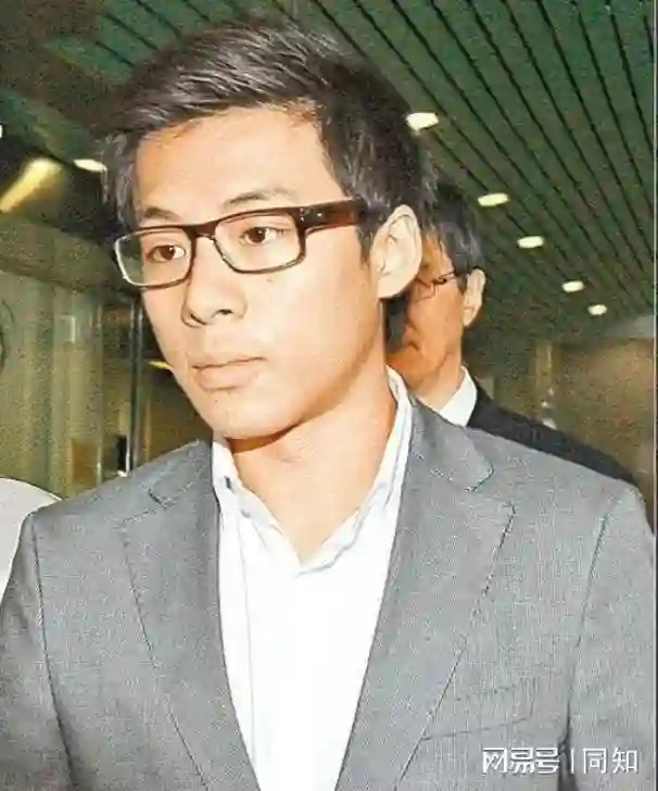 霍震霆曝小儿子已完婚，很满意泰国儿媳，网友：就霍启山孤身一人