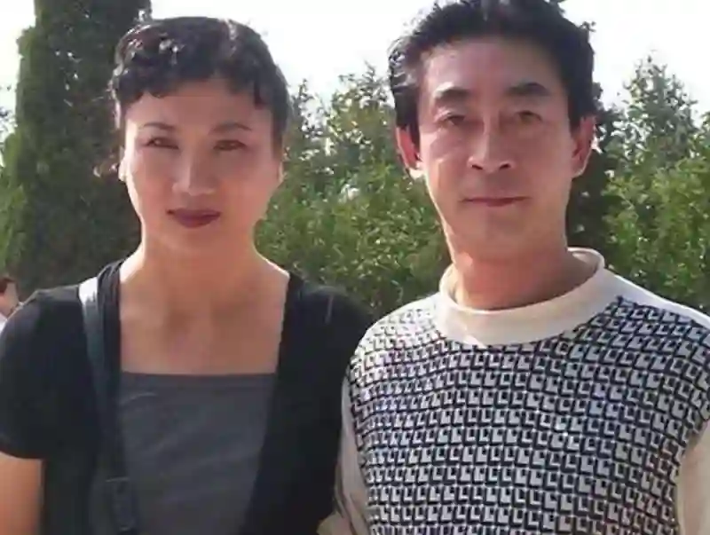 六小龄童为34岁女儿婚事发愁，女儿颜值曝光，才发现为啥没人敢追