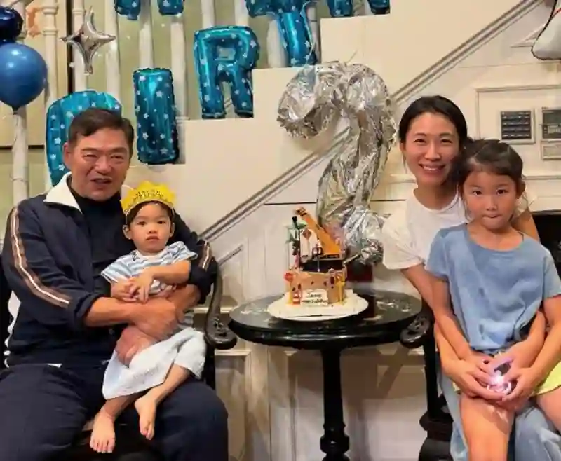 TVB女星未婚先孕嫁豪门，和继女相处融洽，生一儿一女稳固地位