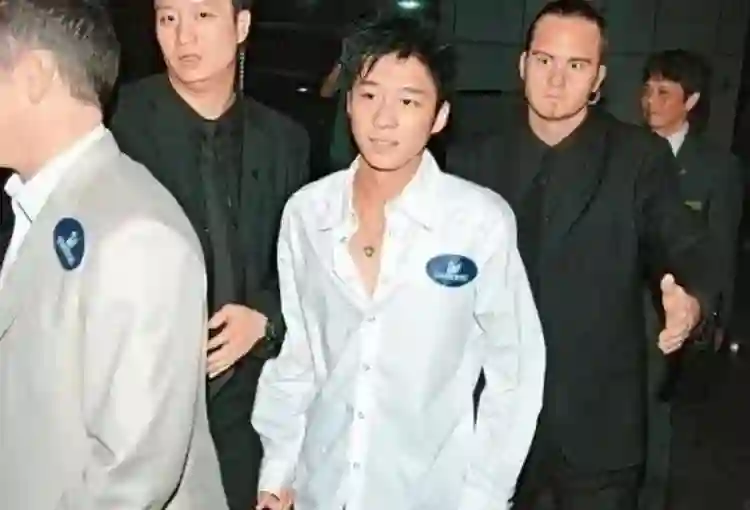 考古章子怡霍启山：看似天生一对，如今才知他俩根本不是一路人
