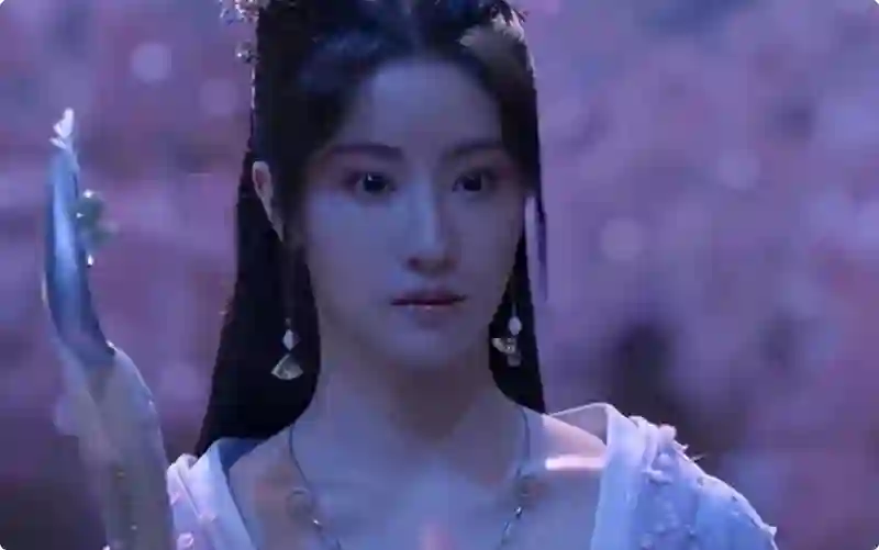 “颜值高是美女，脖子一露全毁形象，5位女星短脖尴尬曝光！”