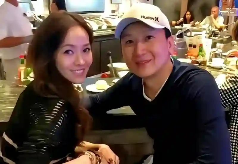 面相变了！看到47岁一脸国泰民安的侯佩岑，才明白昆凌“差”在哪