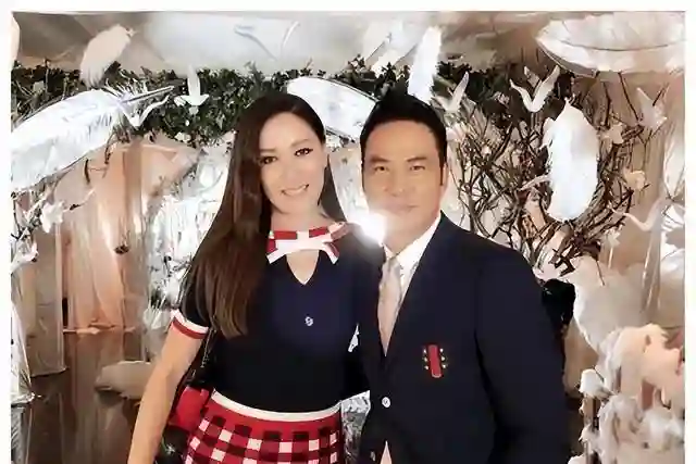 任达华：出道43年0绯闻，为爱丁克，50岁老来得子泪流满面