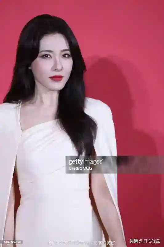 曾黎严重塌房，她的同学章子怡、胡静都红了，她没红，是有原因的