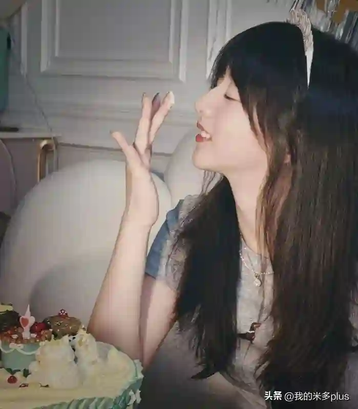 田亮女儿生日，森碟齐刘海+淡妆，17岁清爽气质满分