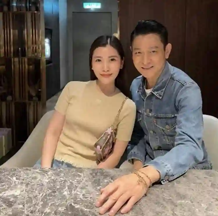 刘德华妻子的表妹<em>怀上</em>第三胎，称是送给丈夫40岁生日礼物