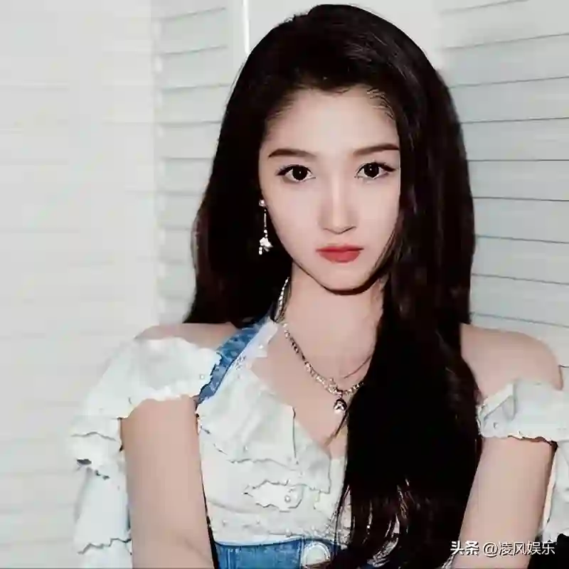 恋爱八年不结婚，这一次，海边拍吻戏的关晓彤没给鹿晗留一丝体面
