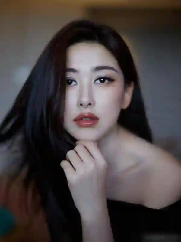 40岁朱珠全素自拍上热搜：这状态凭啥这么稳？