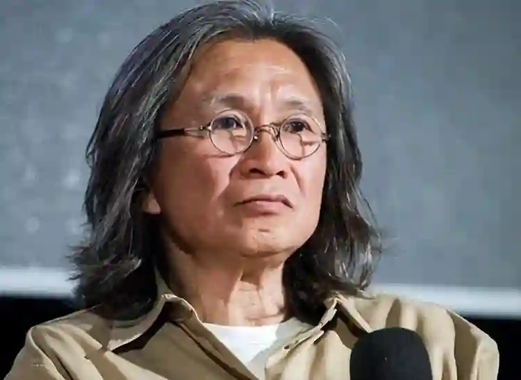 网传赵丽颖演不好角色，陈可辛改剧本将其戏份分给雷佳音和范伟