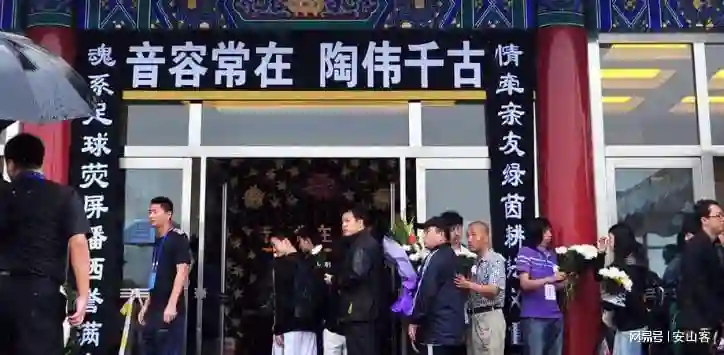 善恶终有报，如今靠捡垃圾为生的吕丽萍，彻底活成了一个笑话
