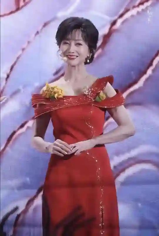 叶童退出，撕开2人的真实关系，赵雅芝略显尴尬，苏州站成绝响