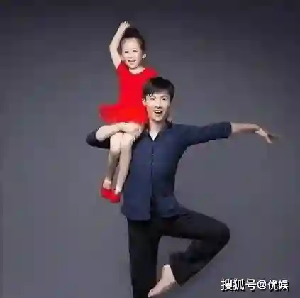 曾为国宝级舞蹈家的黄豆豆，给孩子取名豆芽、豆角，现破格提拔