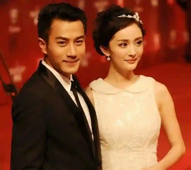 离婚7年，杨幂再次让所有人“刮目相看”，50岁刘恺威后悔了吗？