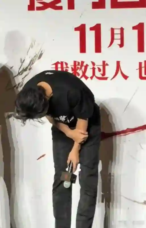 36岁杨颖状态回春！担任世界地球日宣传大使，颜值回巅峰嫩成少女