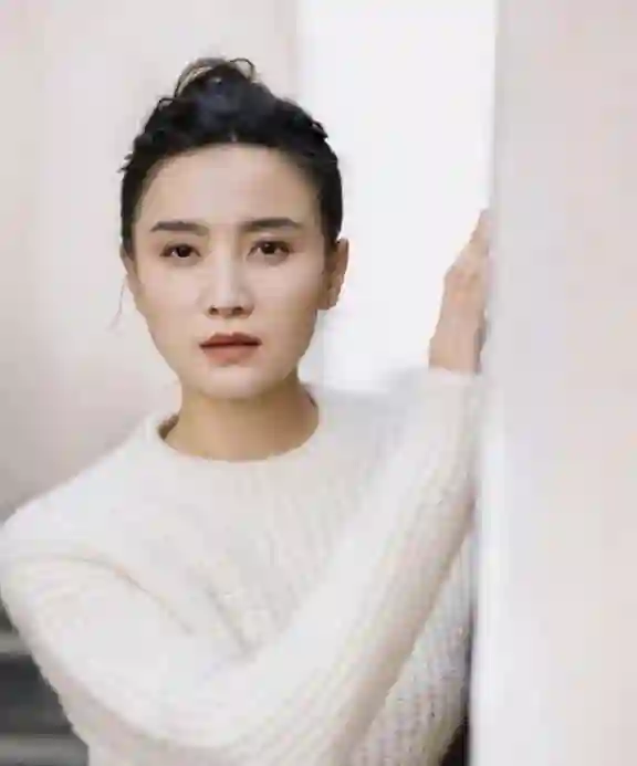 被曝隐婚两次仍“默不作声”！这一次，宋佳彻底不顾及所谓体面了