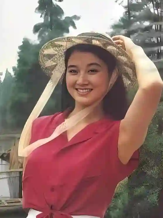没想到“销声匿迹”11年，与丈夫相约丁克的宋祖英，已成人生赢家