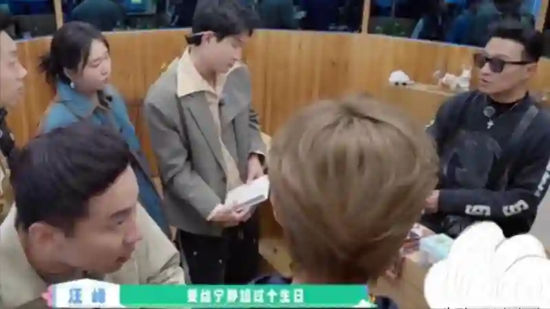 自认五姨太？宁静回应一周，森林北怒怼网友，没给汪峰留一丝体面