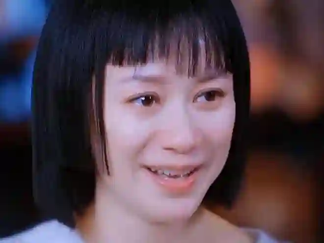 47岁倪虹洁痛哭失控，父亲冷漠无视，儿子直喊大名，人生中年不敢再婚