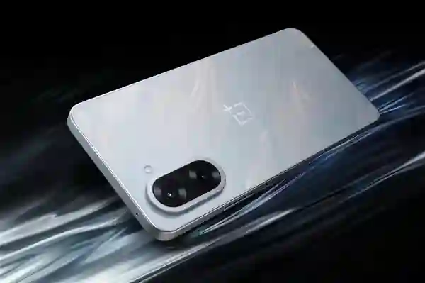 一加Ace 5竞速版详细参数公布：全球首发天玑9400e