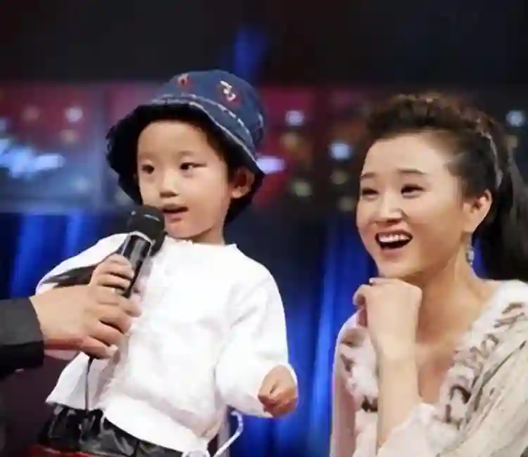 没想到“销声匿迹”11年，与丈夫相约丁克的宋祖英，已成人生赢家