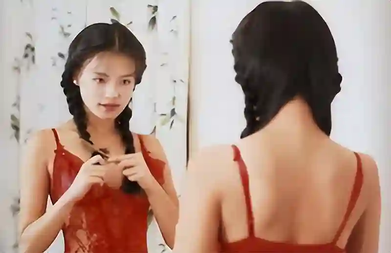 蔡澜去世才7天，恶心一幕出现！舒淇费力“穿上的衣服”又被扒下