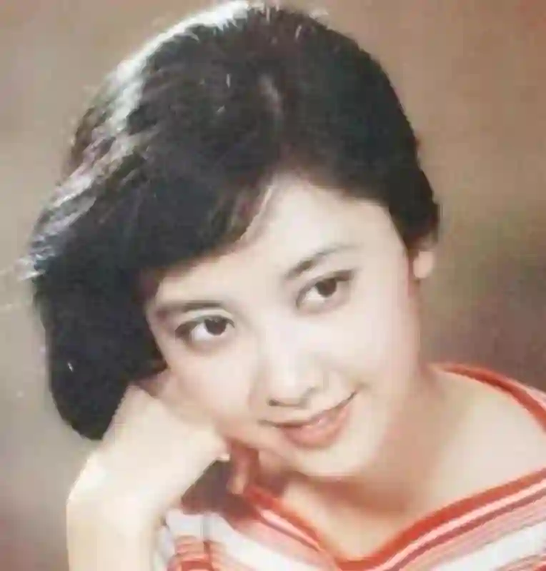 看了70岁林青霞和73岁朱琳近照，才明白大陆美人和台湾美人的区别