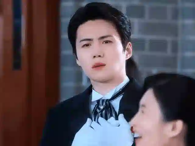 疯了…把他捧到c位有什么好处？