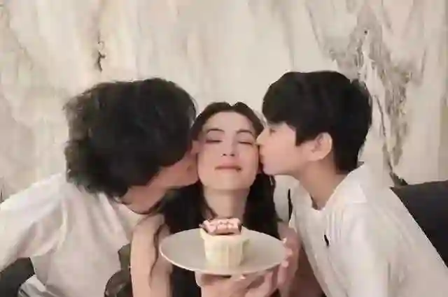 张柏芝儿子成绩曝光，谢霆锋突然给钱，当年真相被揭开？