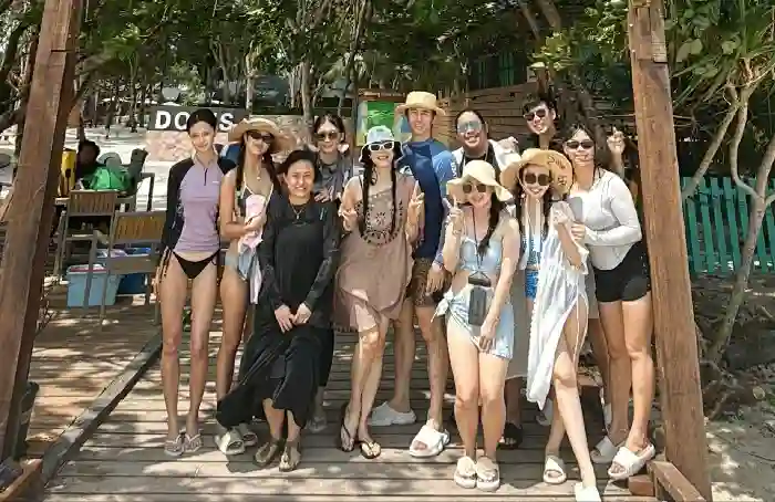 明星带娃过暑假，孙俪一家上山下海，董璇女儿跳舞惊艳，钟丽缇女儿似明星