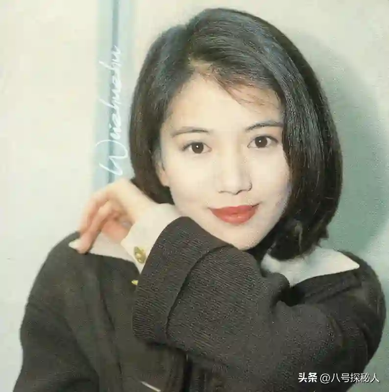 得罪成龙、骂过王晶，承认做“小三”，“霸王花”的人生有多豪横