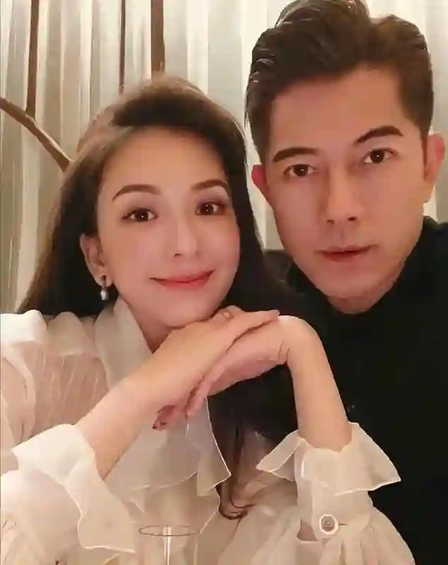 郭富城很爱带方媛出席各大场合，总是一家人大大方方整整齐齐出来