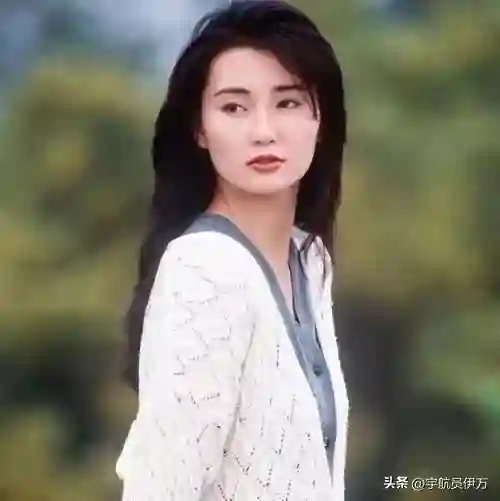 万万没想到，单身未育的张曼玉，如今在60岁活成了人生赢家
