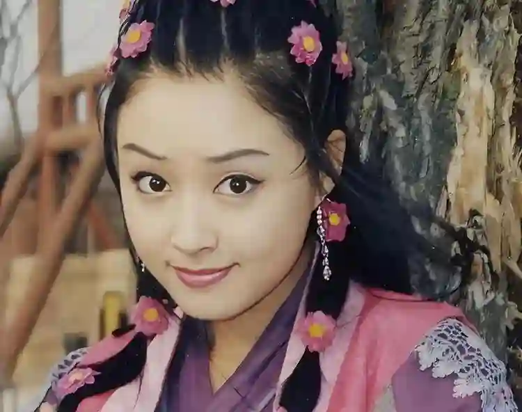 蒋欣多次陪跑未获奖，白玉兰观众票投第一，刘嘉玲的话有人信了