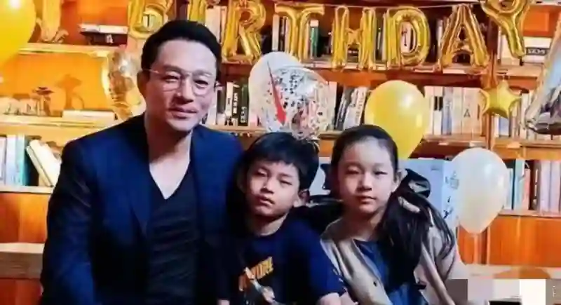 曝汪小菲将带一对儿女定居上海？S妈16个字回应，两家之间疑似断联