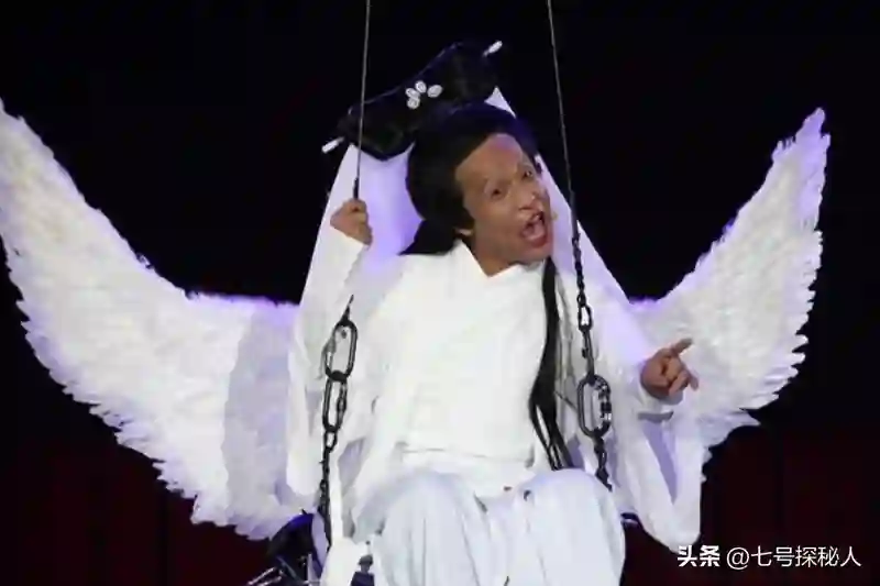 成名后抛弃原配，与女粉丝结婚生娃的宋小宝，如今状况大不如前