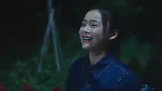 事实证明，袁姗姗消失内娱，走上于正为她铺的新路