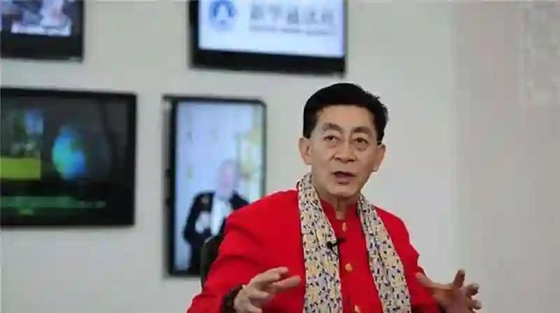 六小龄童为34岁女儿婚事发愁，女儿颜值曝光，才发现为啥没人敢追