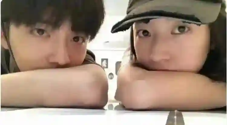 她是肖战八年的闺蜜，李现如今的绯闻女友，是娱乐圈帅哥收割机