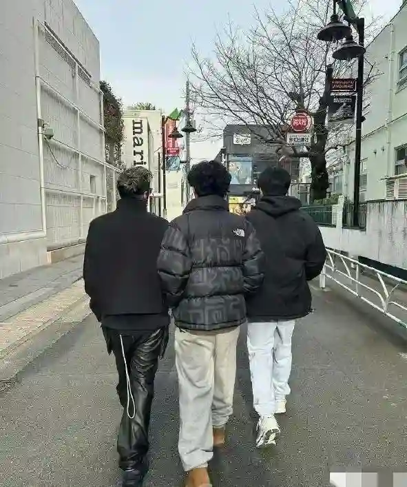 看了张柏芝离婚后的采访，才明白，她爱惨了谢霆锋仍要放手的原因