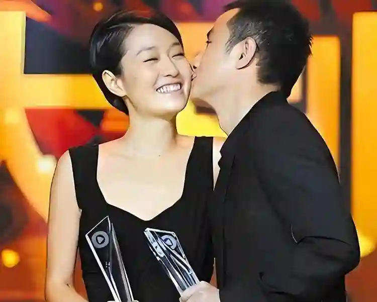 马伊琍凭新作再入围白玉兰，文章淡出视野，离婚六年两人差距很大